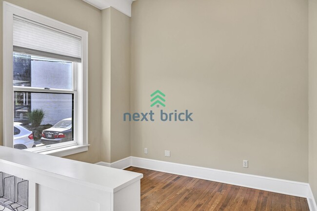 Building Photo - 1 BED & 1 BATH CONDO FOR RENT
