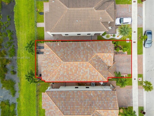 Building Photo - 3332 W 95th Terrace