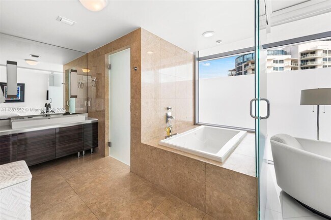 Building Photo - 3737 Collins Ave