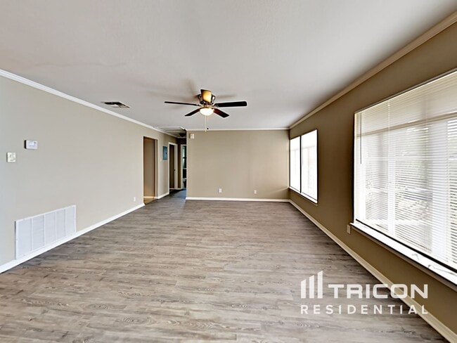 Building Photo - 235 Trudell Dr