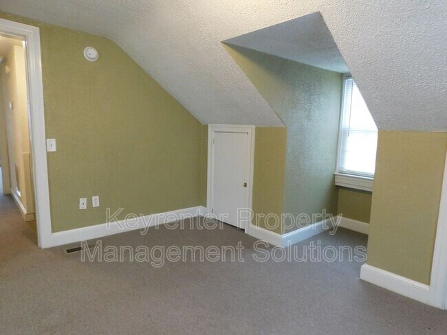 Building Photo - 811 E Beverley St