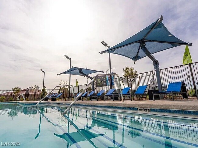 Building Photo - 9735 Terra Cyn St