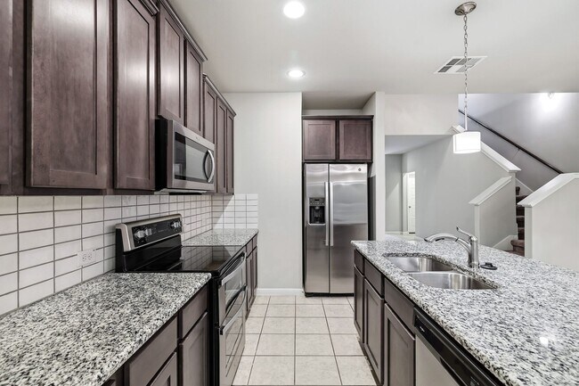 Building Photo - Cul-de-Sac Home with Expansive Greenbelt Views