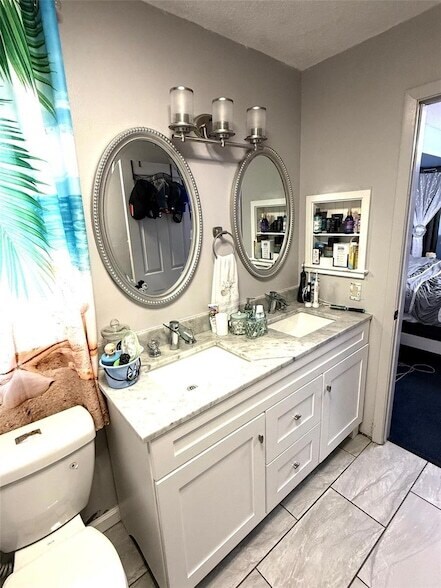 Building Photo - 2122 Winningway St