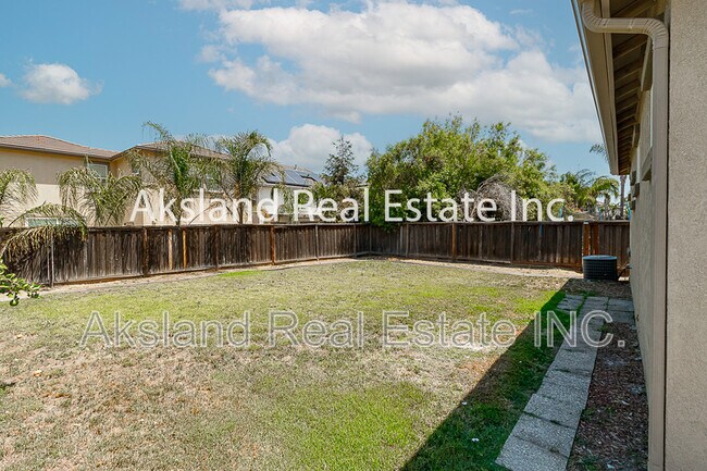 Building Photo - 611 Brookhurst Blvd