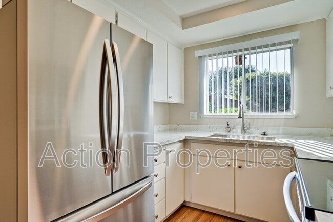 Building Photo - 1664 Merriton Ct