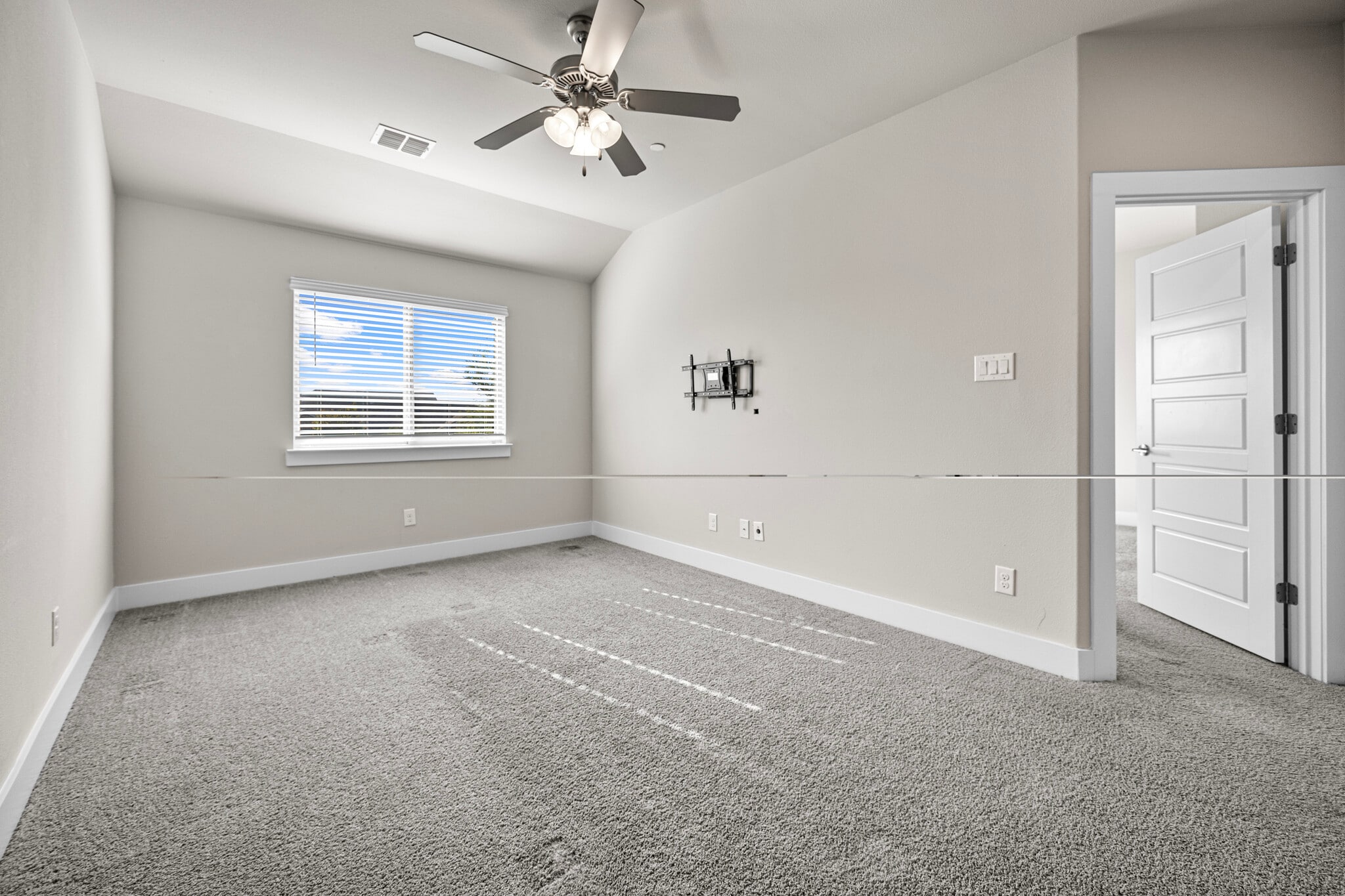 Building Photo - 1217 Pebblebrook Ln