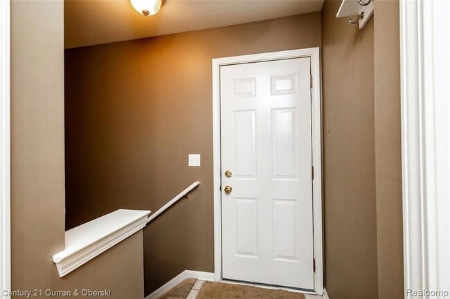 Building Photo - 39660 Rockcrest Ln