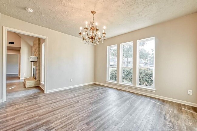 Building Photo - 3615 Highfalls Dr