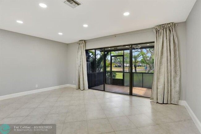 Building Photo - 3395 Carambola Cir