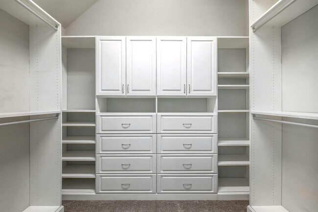 Building Photo - 3916 Joshs Cv