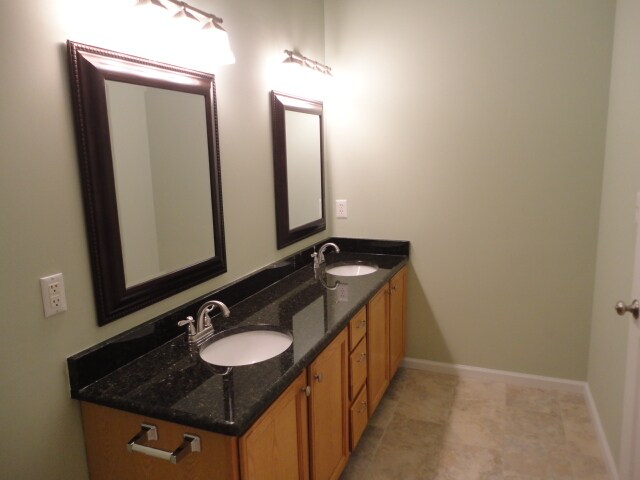 Building Photo - 507 Devereaux Ln