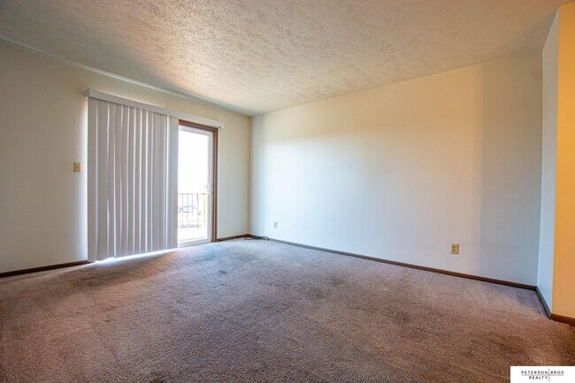 Building Photo - 8252 S 48th St