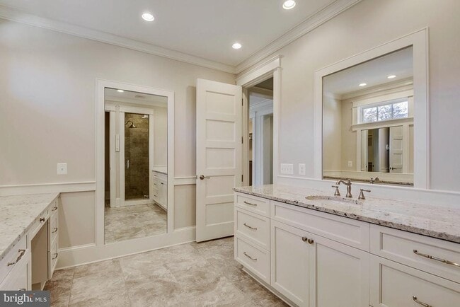 Building Photo - 8703 Bradmoor Dr
