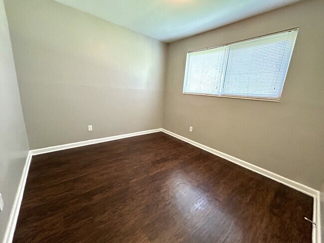 Building Photo - 6724 Zircon Dr