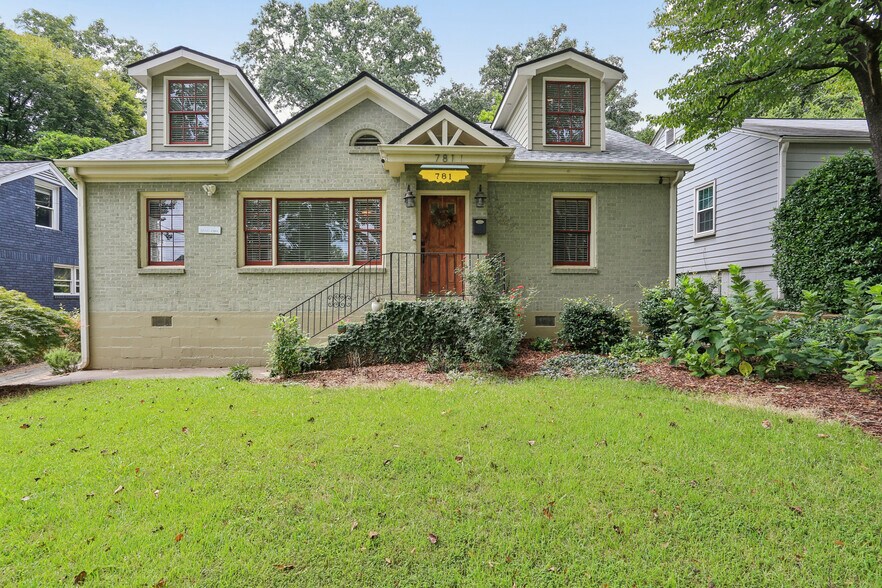 Front of home, classic Grant Park! - 781 Rosedale Ave SE