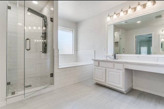 Building Photo - 2601 Broussard Ct