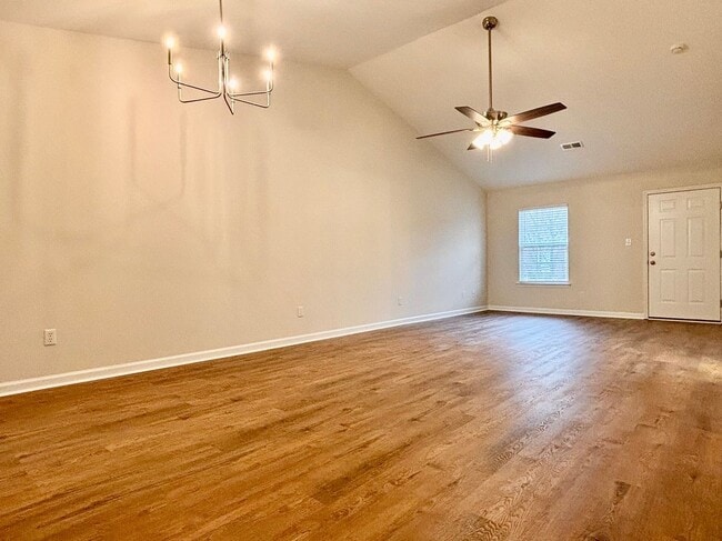 Building Photo - 327 Greendale Pl