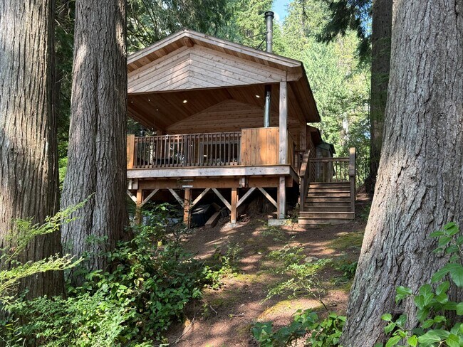 Building Photo - Private Lakefront Cabin for Rent