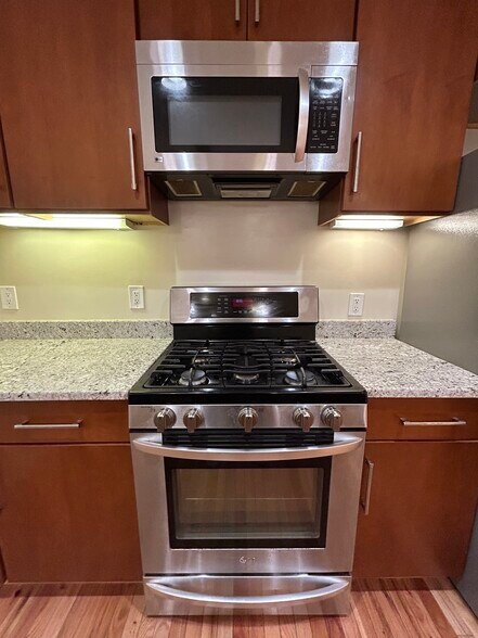 Building Photo - 3547 10th St NW