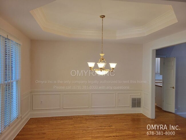 Building Photo - Gorgeous 5 Bedroom House in Peachtree Corners!