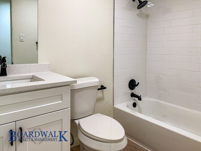 Building Photo - 1-Bedroom Home with Fenced Yard with fenced yard!