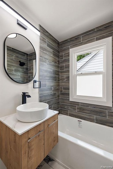 Building Photo - 310 E Harry Ave