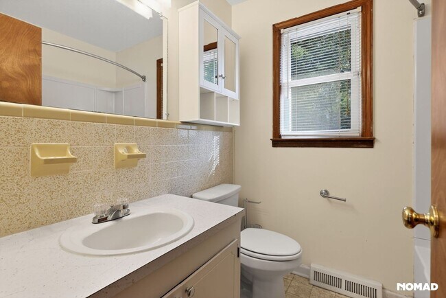 Building Photo - Peaceful 3BR Rancher Retreat on Wooded Lot