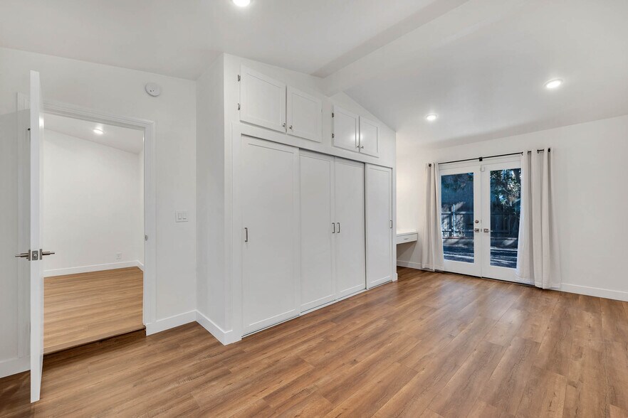 Primary - 5338 Campo Rd