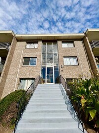 Building Photo - 3844 Bel Pre Rd