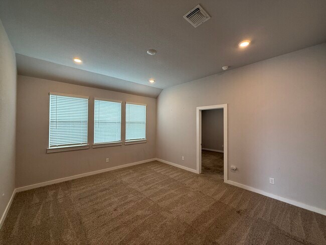 Building Photo - 18300 Emu Ln