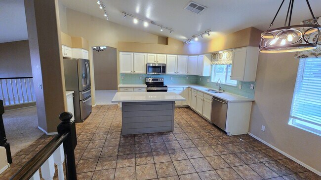 Building Photo - 3 Bedroom + Office Home in the Vineyards Community Near W Germann Rd and S Dobson Rd!