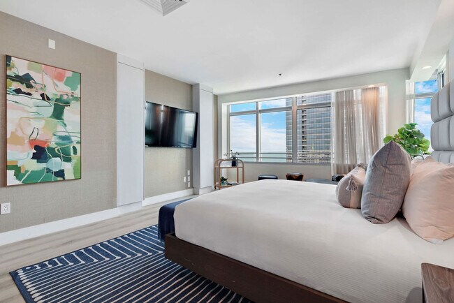 Building Photo - 1395 Brickell Ave