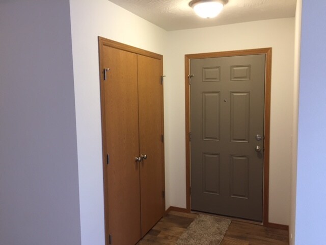 Building Photo - 1006 N Missouri Dr
