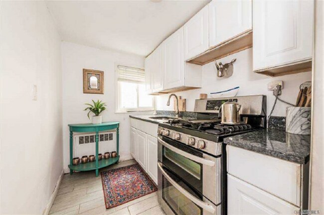 2/1 Ground Floor Rental Kitchen - 357 E Olive St