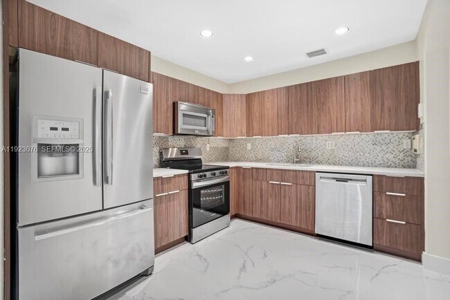 Building Photo - 11462 NW 48th Terrace