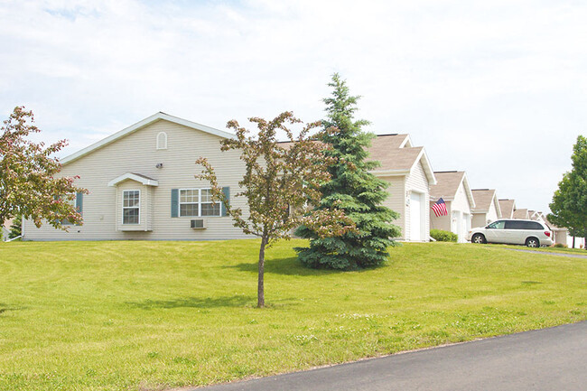 Building Photo - SOUTHLAKE COTTAGES