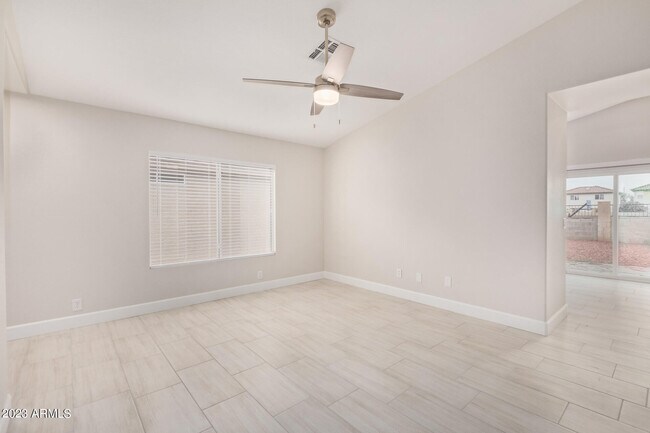 Building Photo - 11211 W Heatherbrae Dr