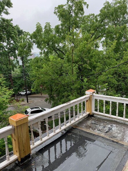 Balcony - 2325 Ohio Ave