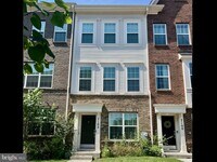 Building Photo - 7102 Rowlock Aly