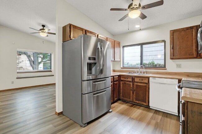 Building Photo - Updated 3-Bedroom Home with Unobstructed Pikes Peak Views Near Peterson SFB