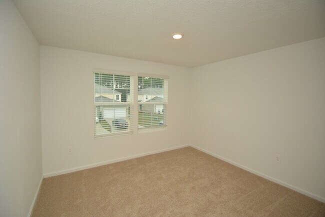 Building Photo - 344 Redbud Rd