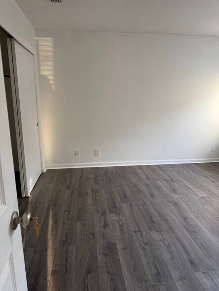 Building Photo - 6113 Francine Dr