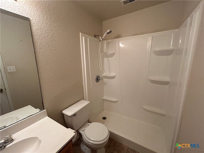 Building Photo - 424 Copper Hill Dr