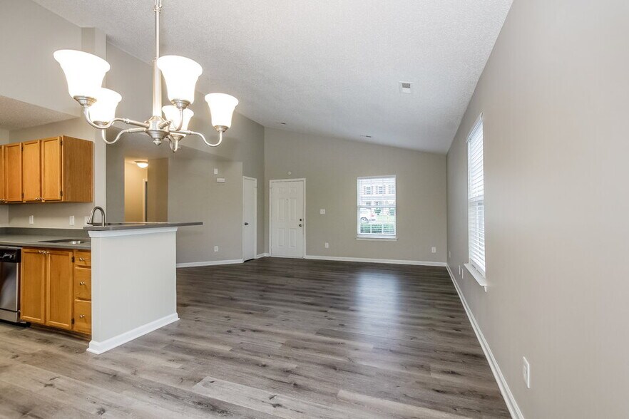 Building Photo - 12144 Stewarts Crossing Dr