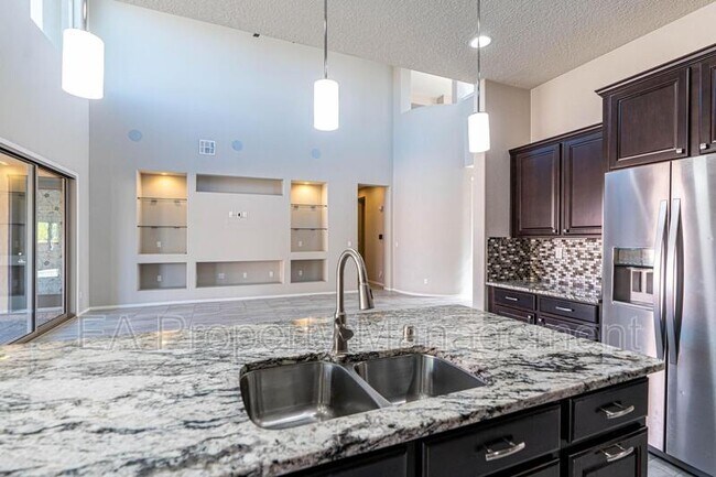 Building Photo - 827 Mesa Roja Trail NE