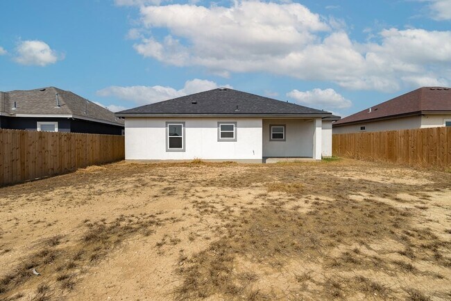 Building Photo - 1817 Rebecca Ln