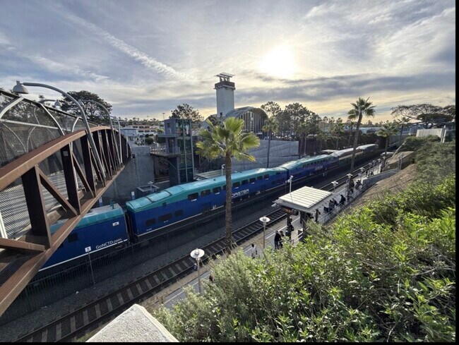 Building Photo - 135 S Sierra Ave