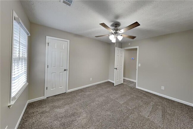 Building Photo - 3740 Laurel Brook Way