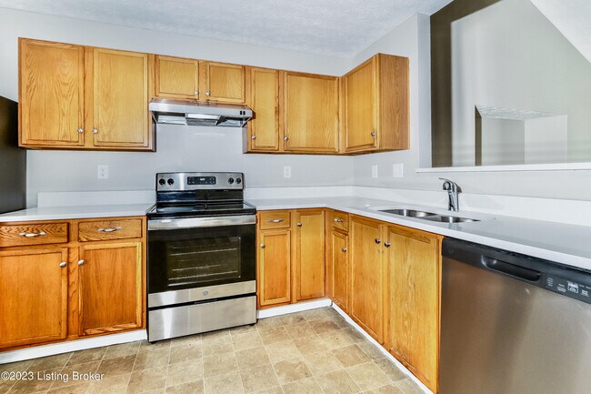 Building Photo - 6226 Maravian Dr